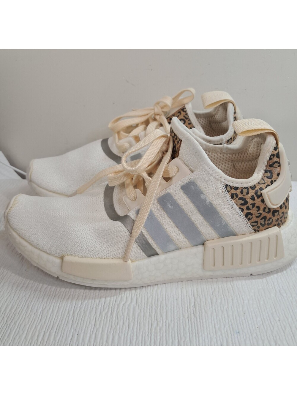 Adidas NMD R1 Cheetah Women’s Size 7.5 fz1018 cloud white leopard animal print